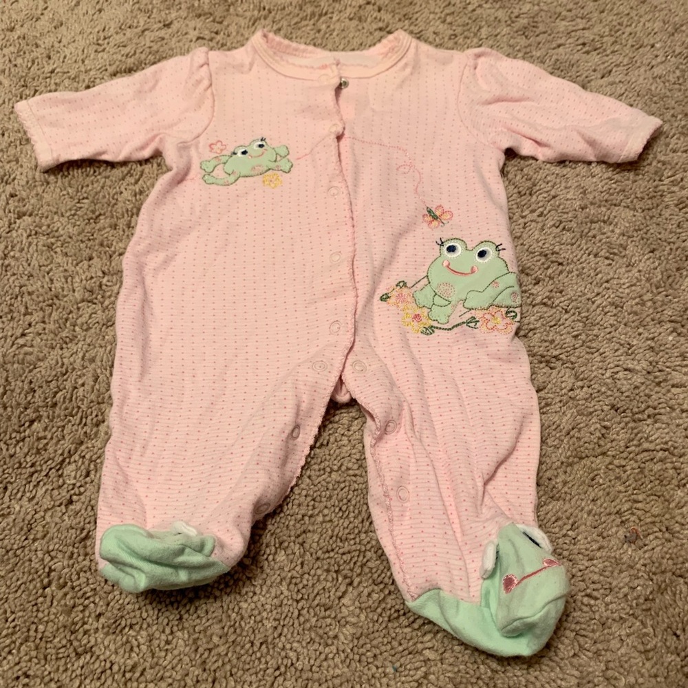 Frog footie pajamas 4 for 10